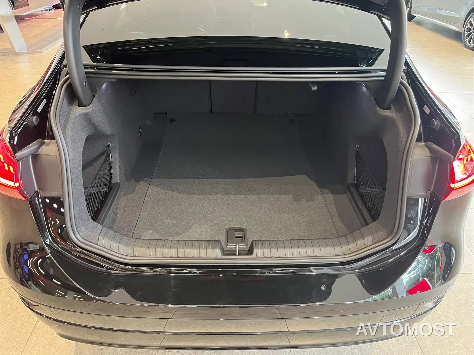 Audi A6L e-tron 2026 Model Pioneer Edition — фото 12