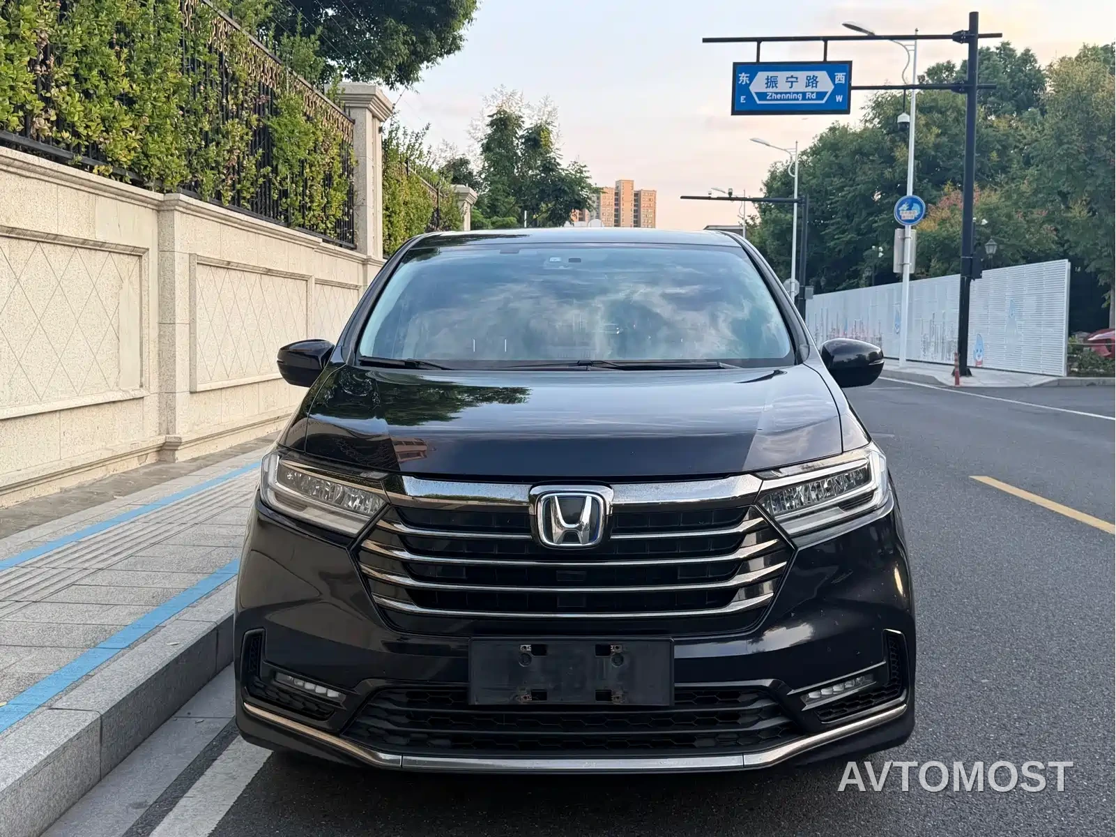 Honda Odyssey 2022 2.0L e:HEV Sharp·Enjoyment Edition — фото 2