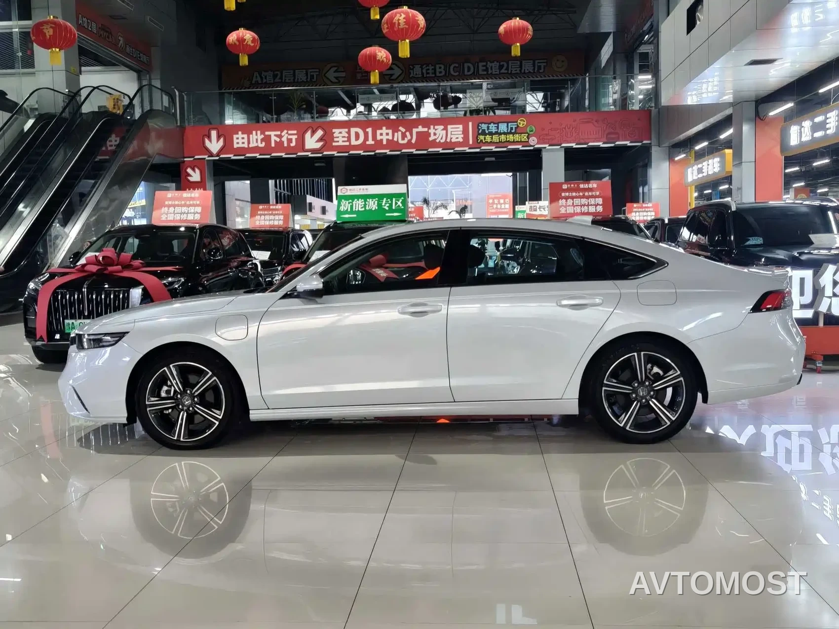 Honda Inspire Hybrid 2023 e:PHEV Premium Edition — фото 19