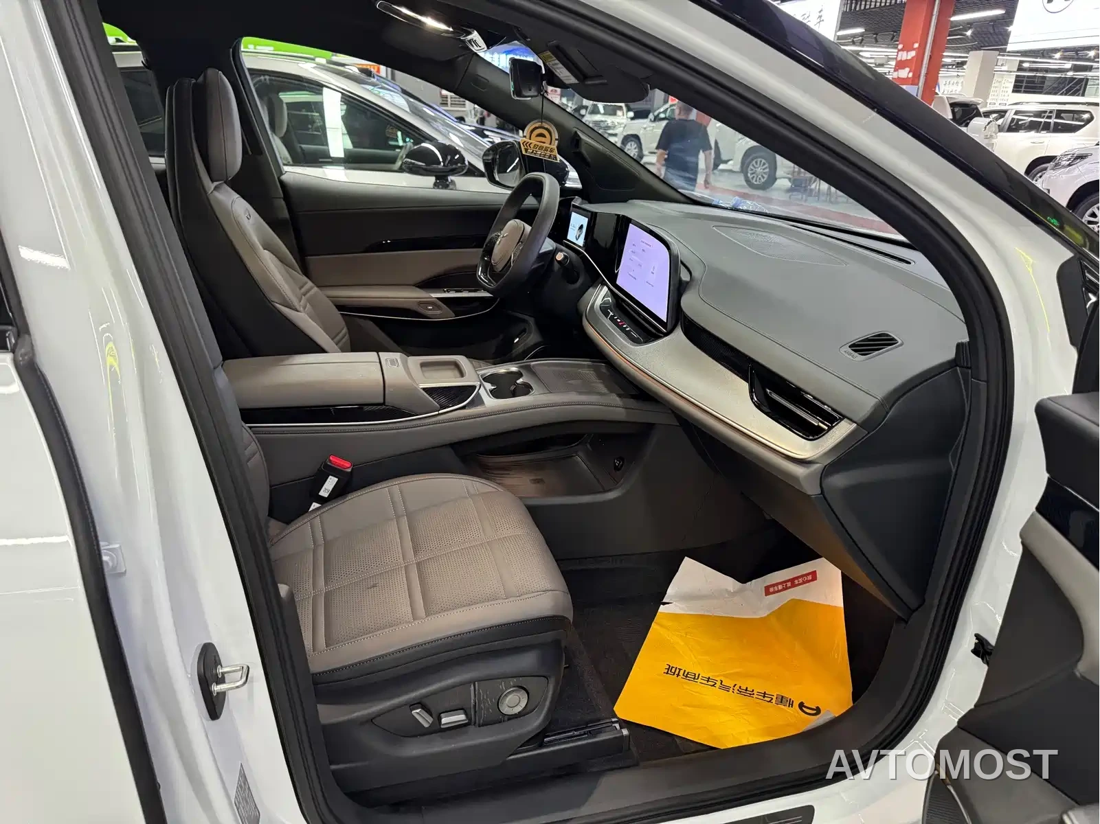 Hongqi Tian Gong 08 2025 605 Pioneer Edition — фото 10