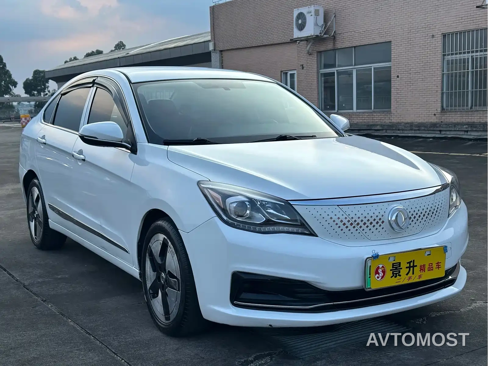 Dongfeng Fengshen E70 2021 Facelift 500 Premium Edition — фото 3