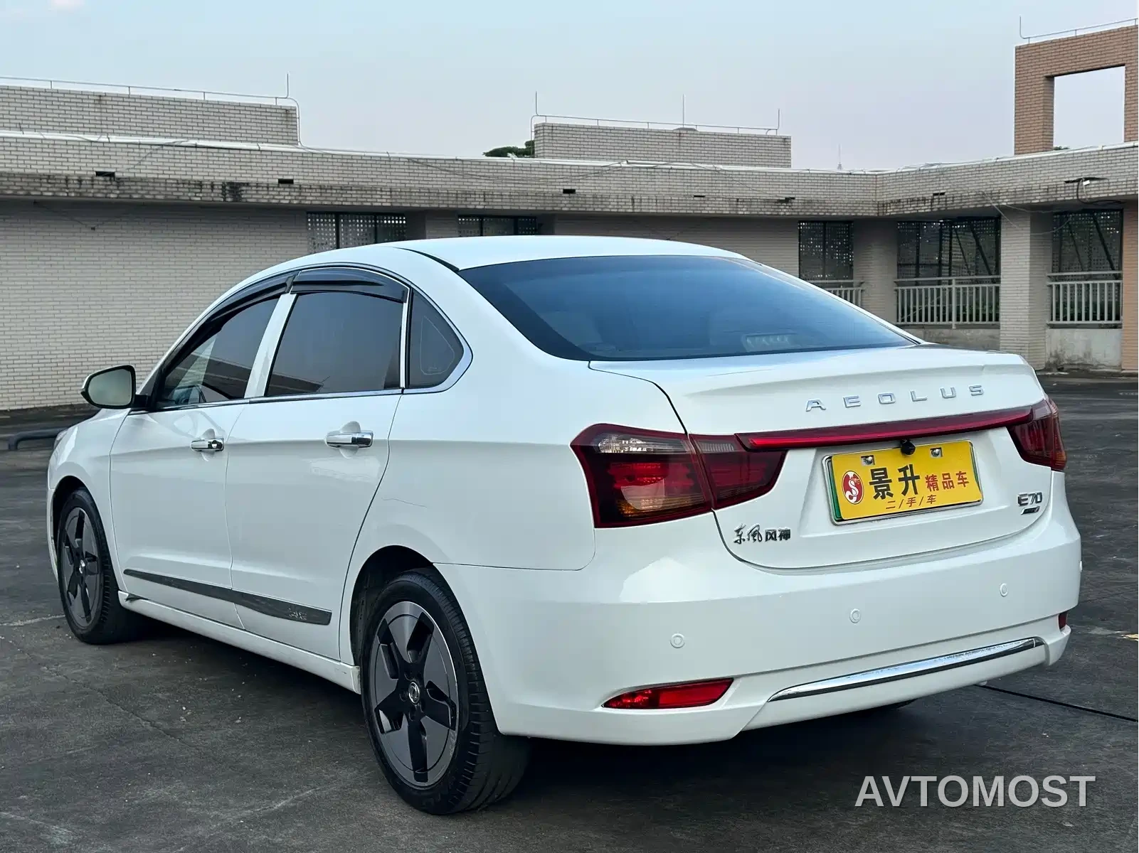 Dongfeng Fengshen E70 2021 Facelift 500 Premium Edition — фото 6