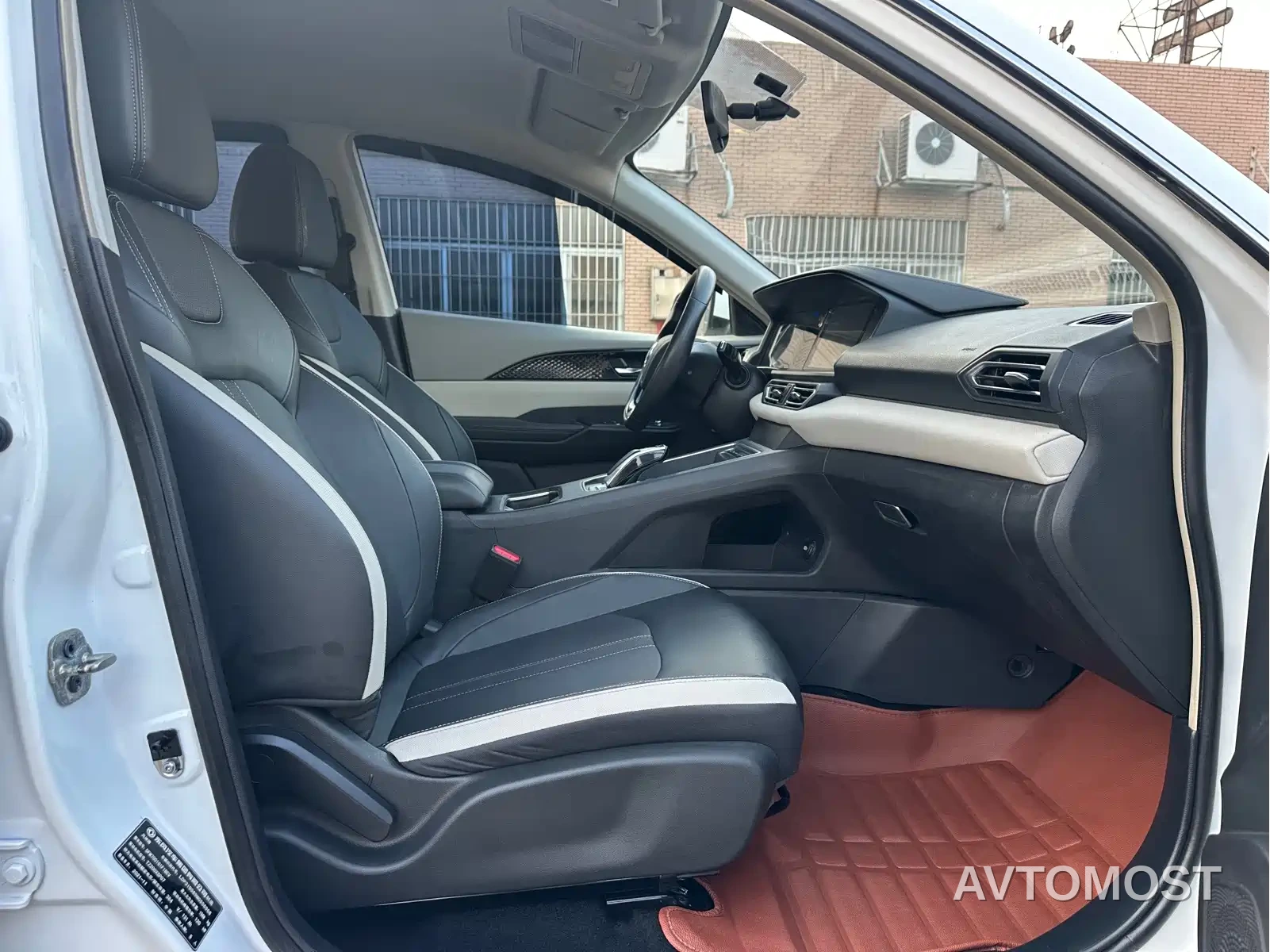 Dongfeng Fengshen E70 2021 Facelift 500 Premium Edition — фото 12