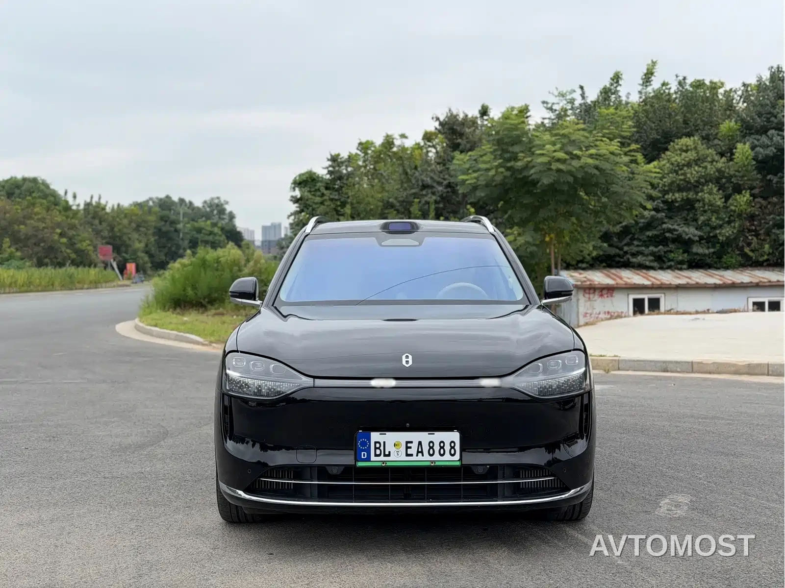AITO M9 2024 Extended Range Ultra 42kWh 6-Seater — фото 2