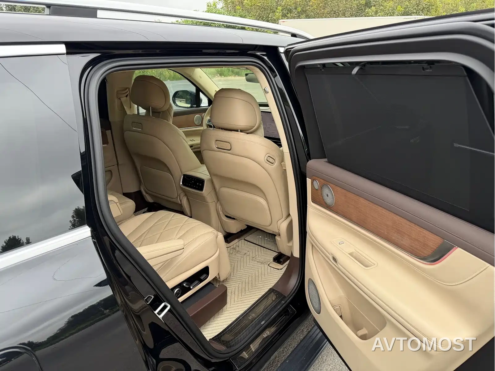 AITO M9 2024 Extended Range Ultra 42kWh 6-Seater — фото 8