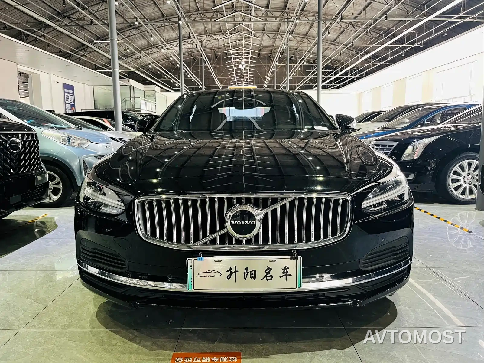 Volvo S90 Plug-in Hybrid 2021 T8 E-Drive Hybrid Zhiyi Luxury Edition — фото 2