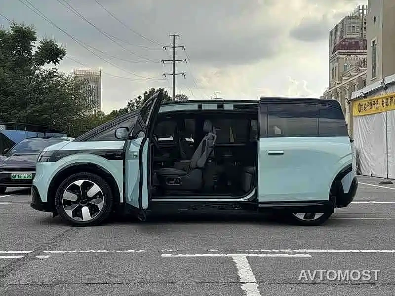 Zeekr MIX 2025 Smart Driving Edition — фото 7
