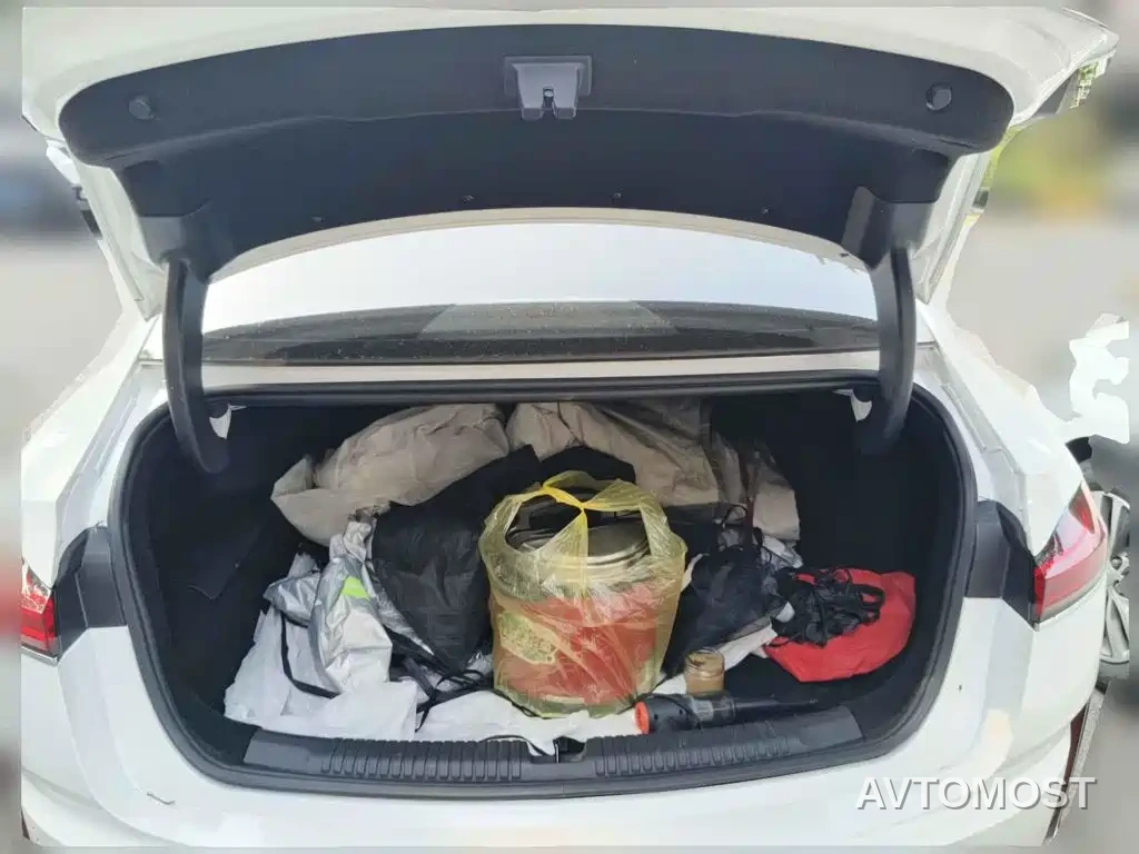 Roewe M7 DMH 2025 1.5T 115km Standard — фото 4