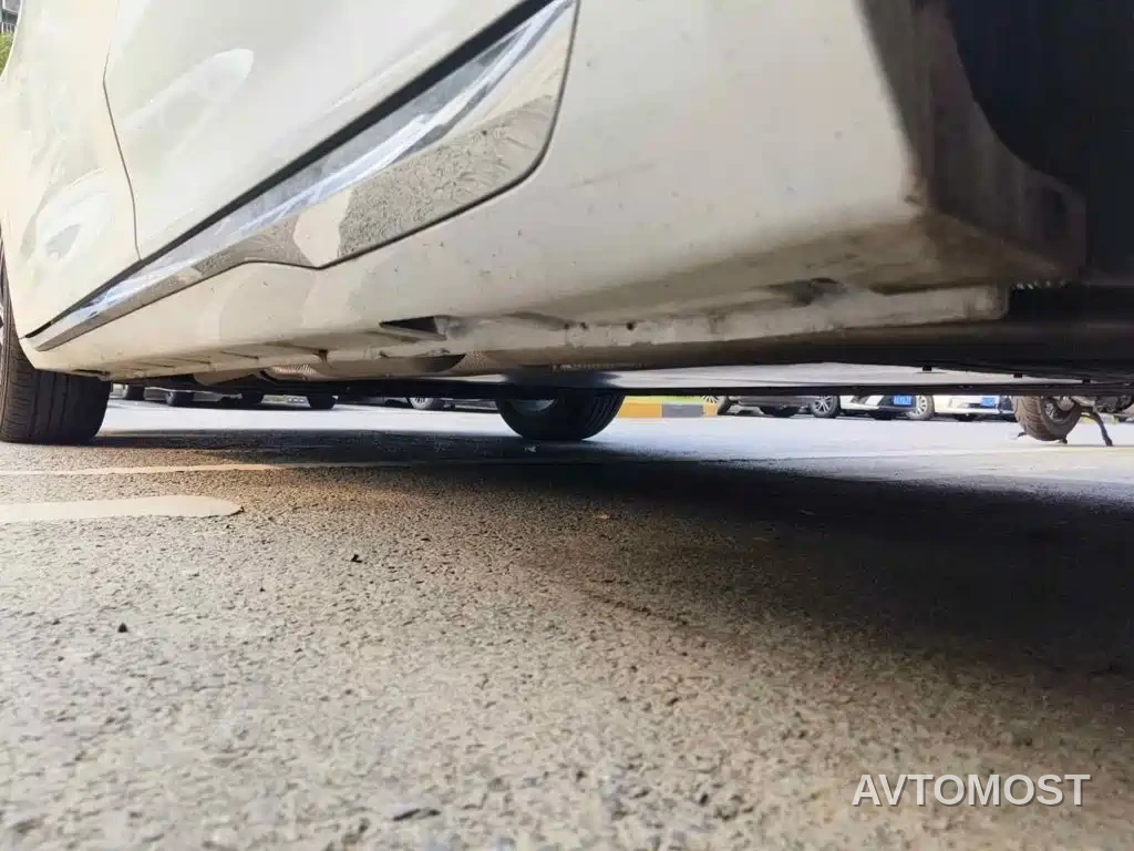 Roewe M7 DMH 2025 1.5T 115km Standard — фото 7