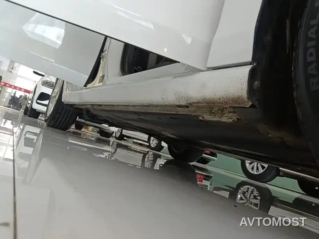 Volkswagen Golf 2023 Model 200TSI DSG — фото 17