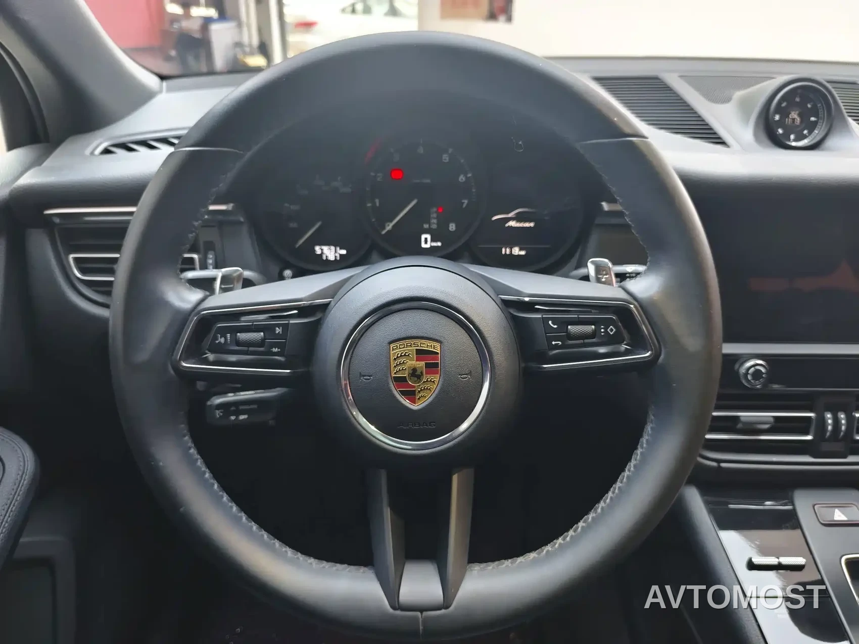 Porsche Macan 2022 Macan 2.0T — фото 11