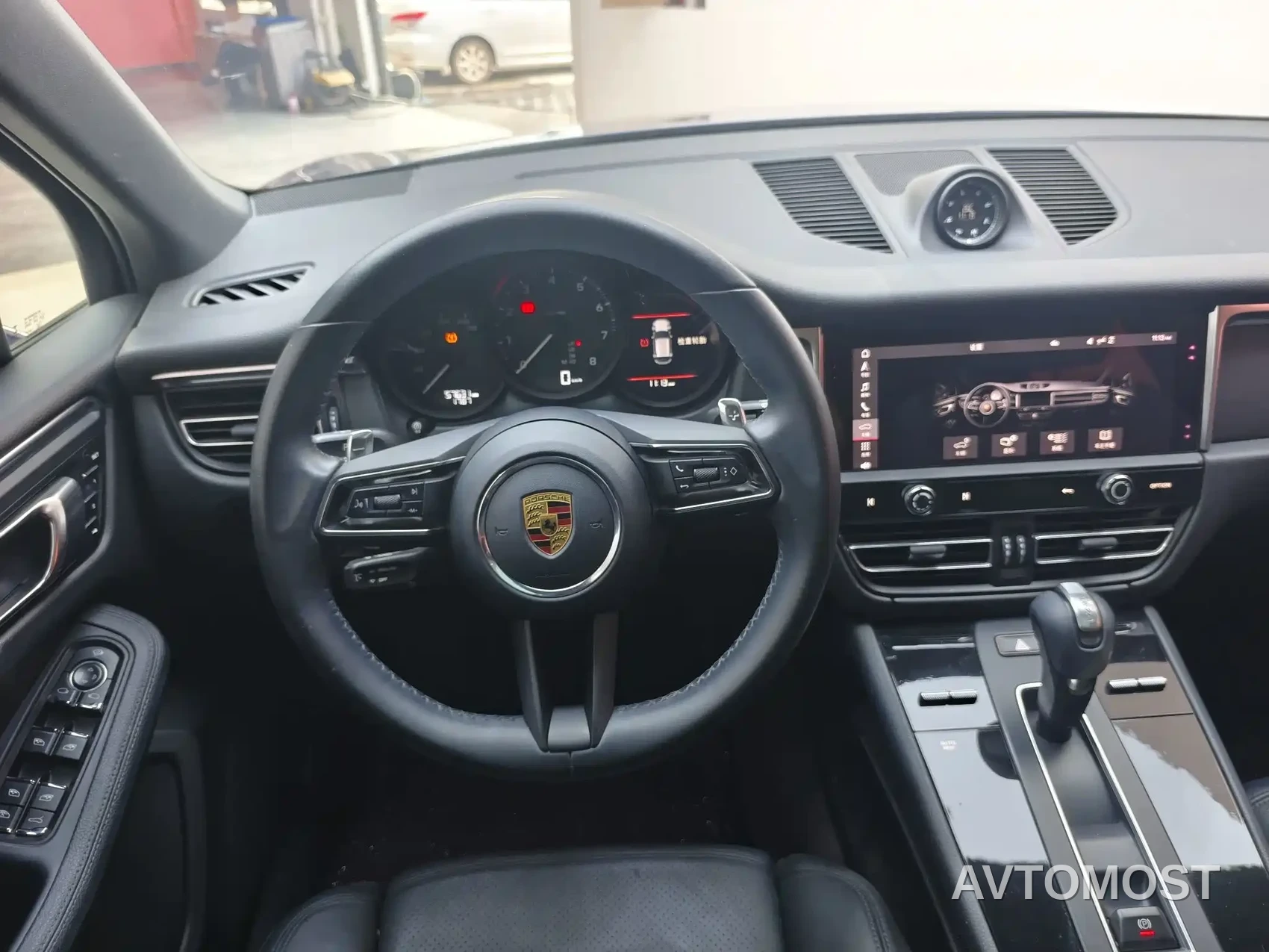 Porsche Macan 2022 Macan 2.0T — фото 16