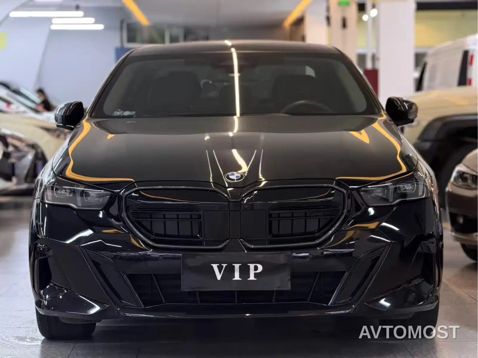 BMW 5 Series 2024 530Li Leading M Sport Package — фото 2