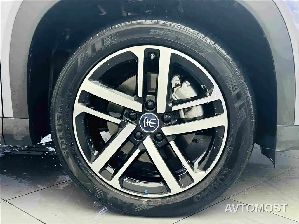 BYD Song L DM-i 2024 112km Leading Edition — фото 10