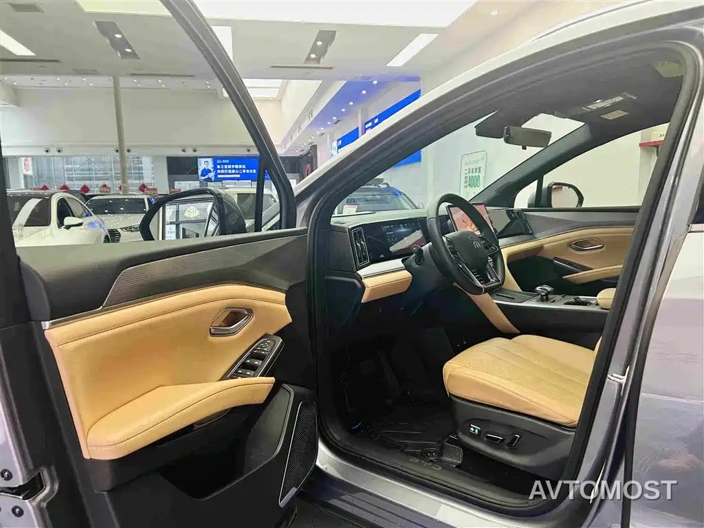 BYD Song L DM-i 2024 112km Leading Edition — фото 19