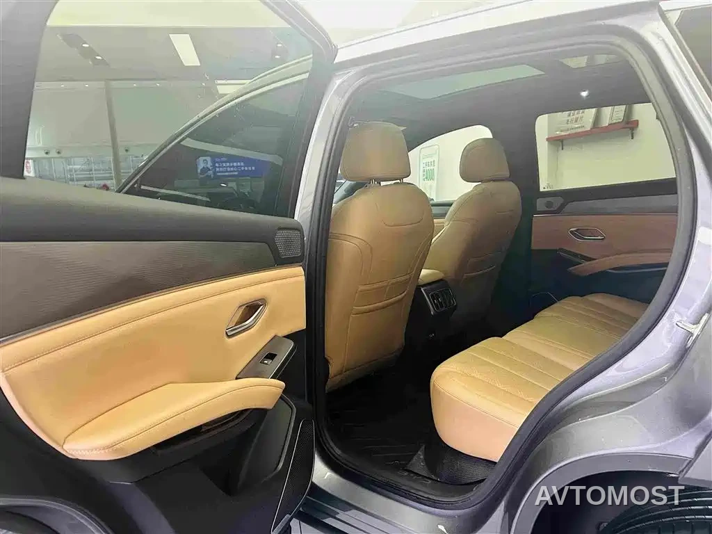 BYD Song L DM-i 2024 112km Leading Edition — фото 22