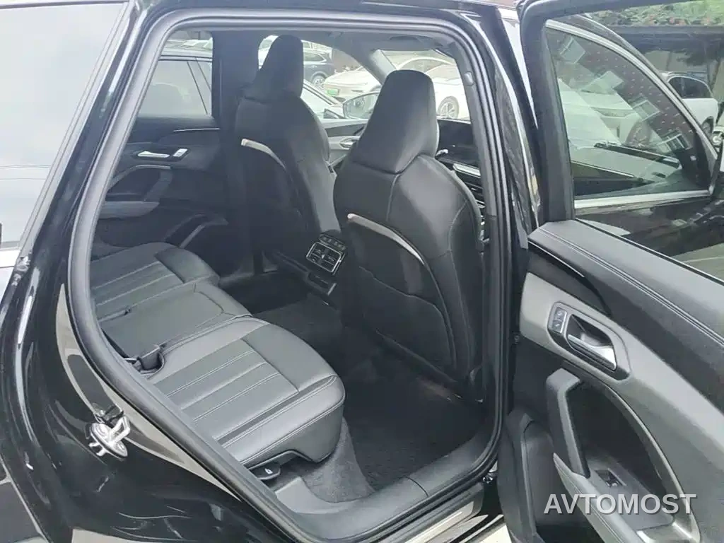 Audi Q5L 2026 Model Base Version — фото 10