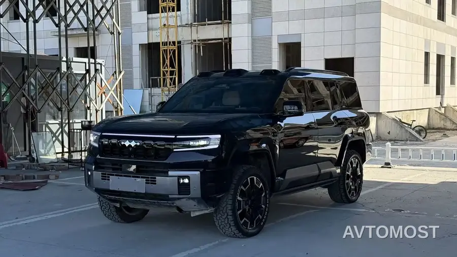 Fang Cheng Bao Leopard 8 2025 Zhiyong Flagship 7-Seater