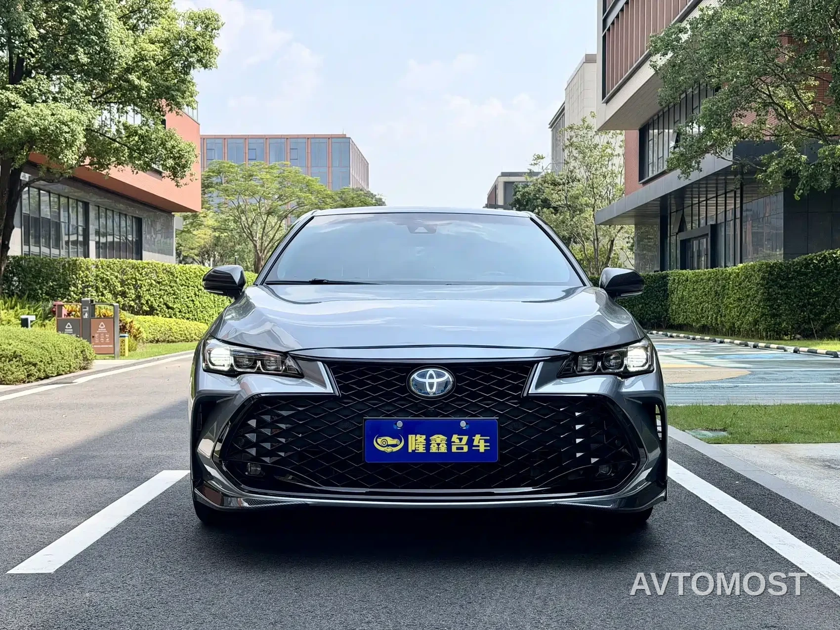 Toyota Avalon 2022 Hybrid 2.5L Luxury Edition — фото 2