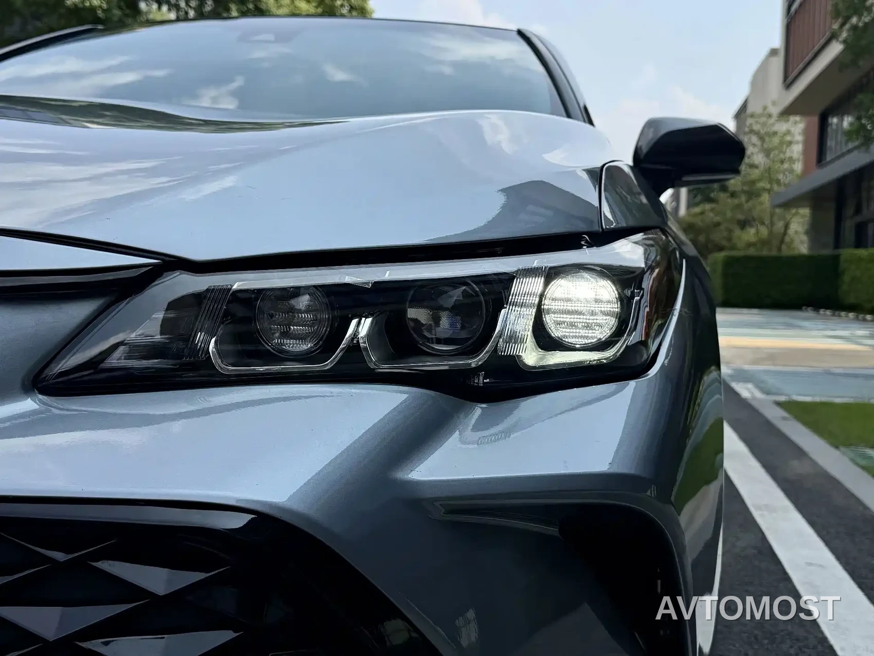Toyota Avalon 2022 Hybrid 2.5L Luxury Edition — фото 18