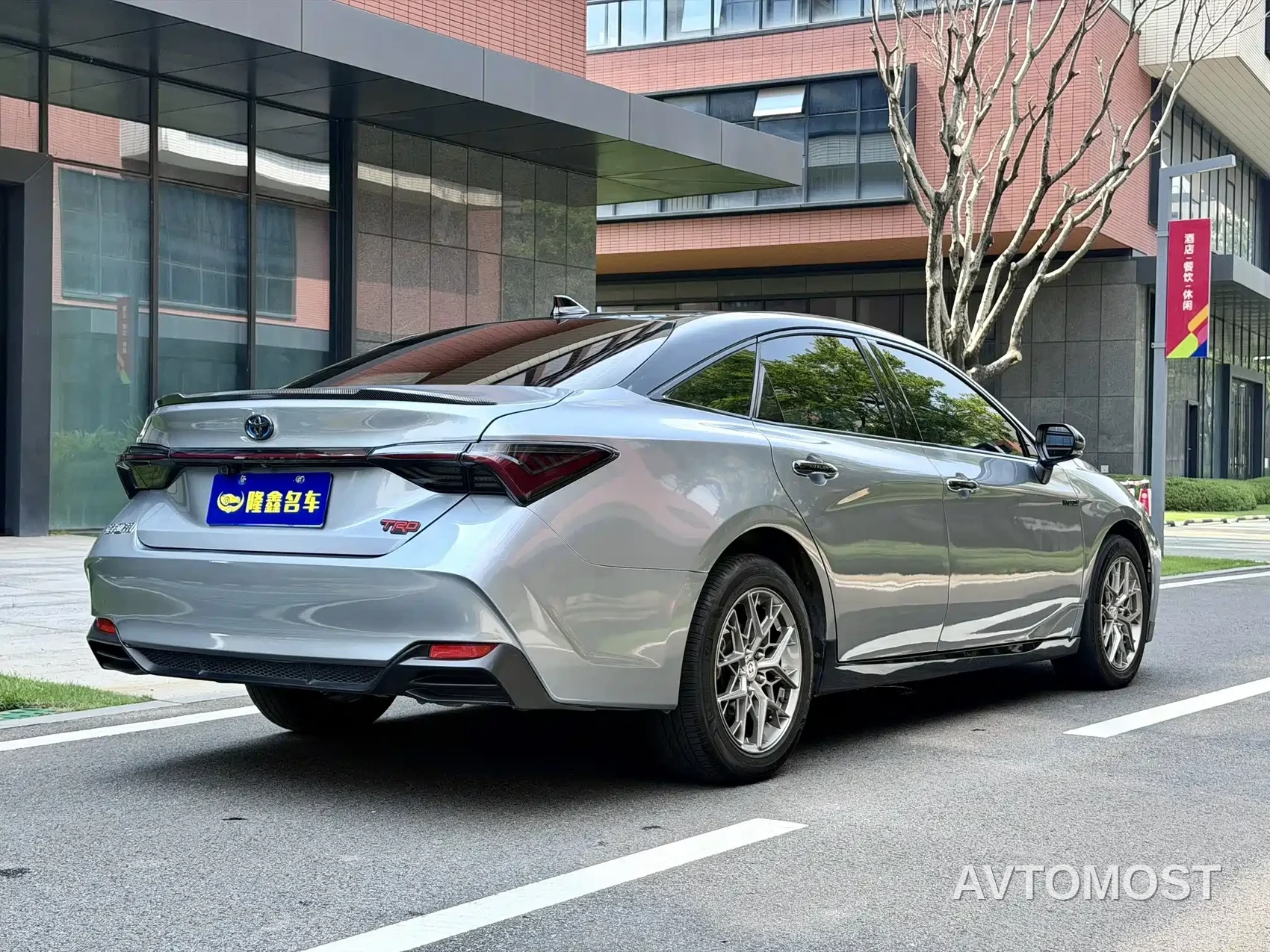 Toyota Avalon 2022 Hybrid 2.5L Luxury Edition — фото 22