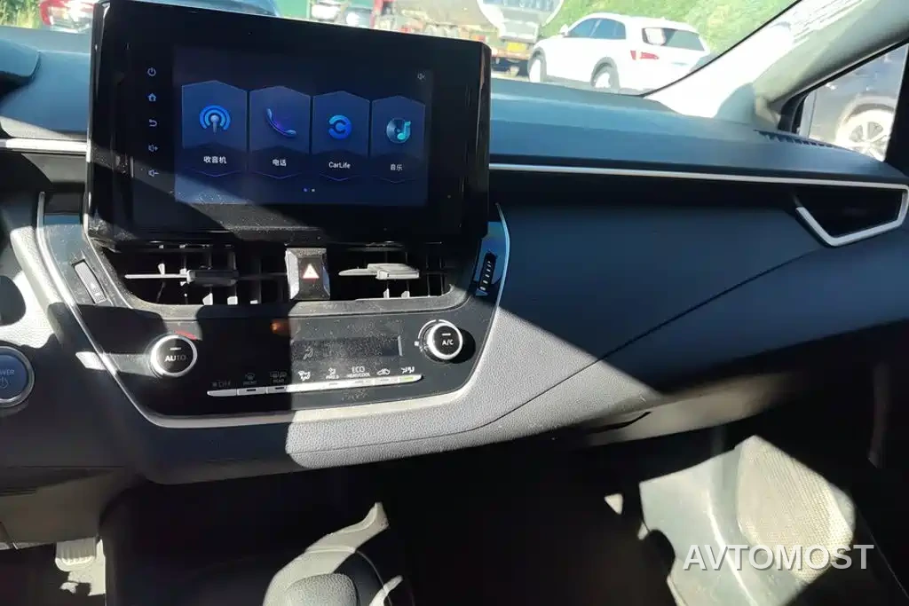 Toyota Corolla 2021 Hybrid 1.8L E-CVT Pioneer Edition — фото 12