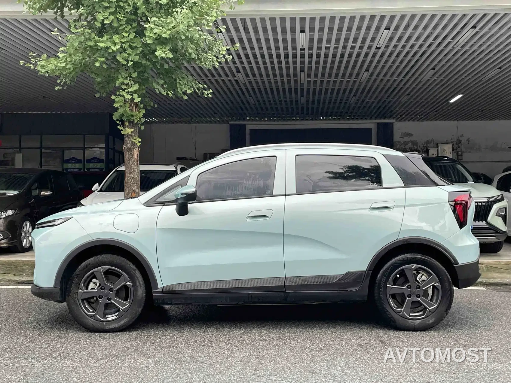 Geely Geometry E Firefly 2024 Model 301km Starlight — фото 2