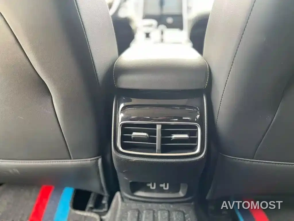 Roewe i6 MAX EV 2020 Model 1.5T PHEV Cool Edition — фото 12