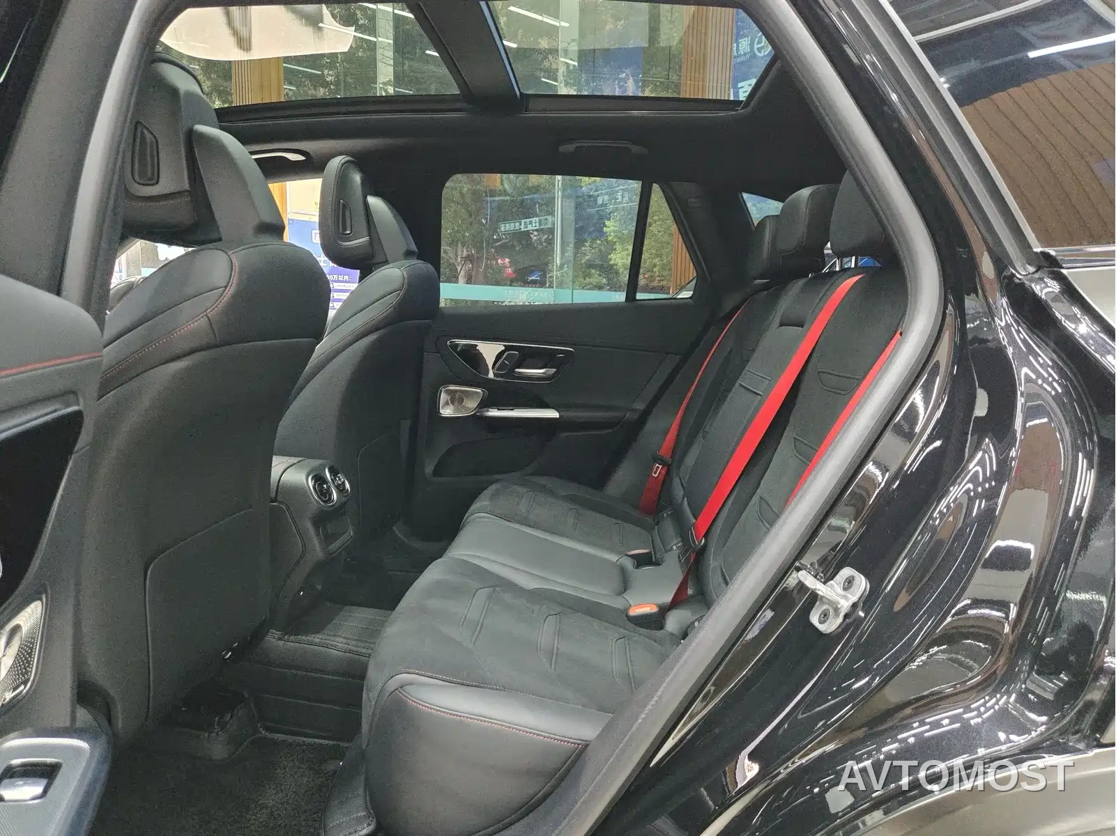 Mercedes-Benz GLC AMG 2024 AMG GLC 43 4MATIC — фото 10