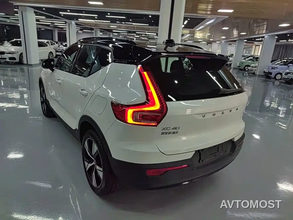 Volvo XC40 New Energy 2021 P8 EV AWD Elegant Sport — фото 5