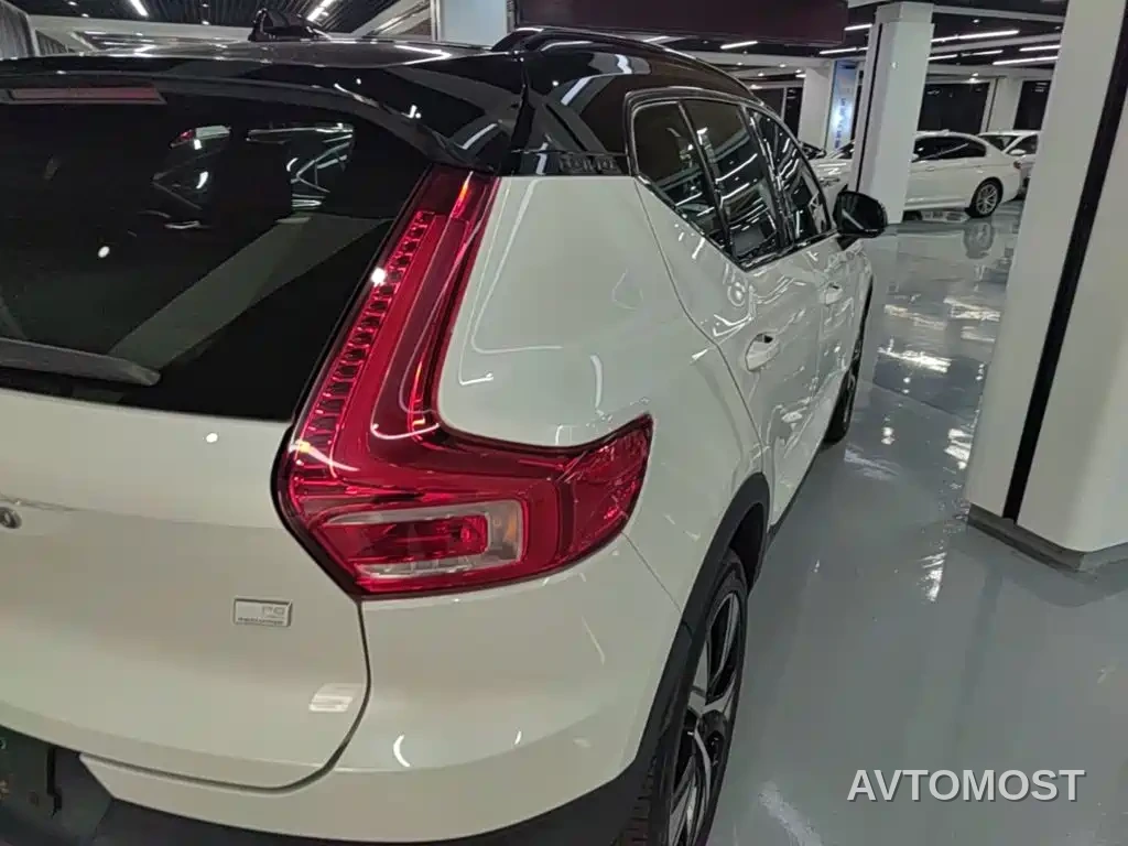 Volvo XC40 New Energy 2021 P8 EV AWD Elegant Sport — фото 8