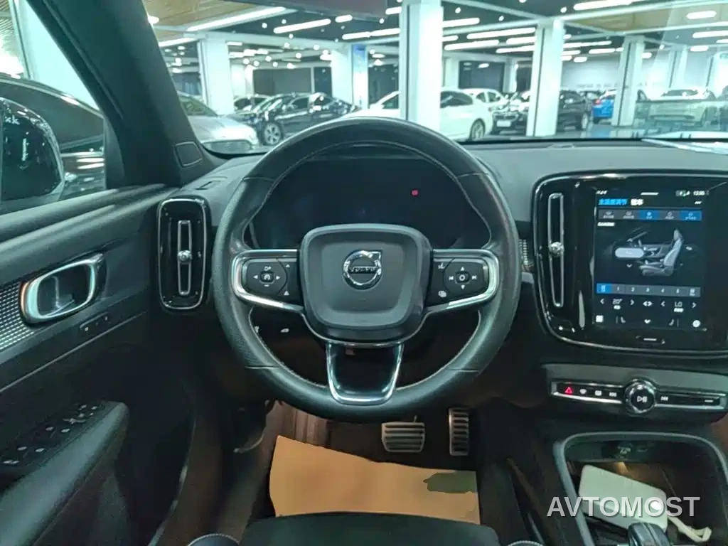 Volvo XC40 New Energy 2021 P8 EV AWD Elegant Sport — фото 11