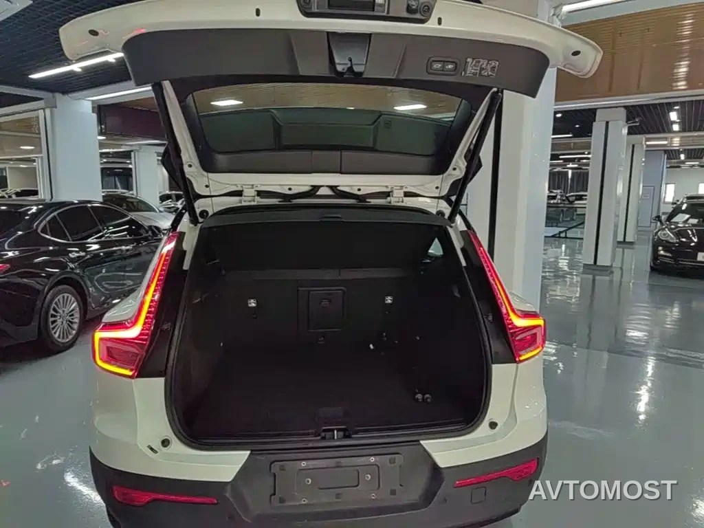 Volvo XC40 New Energy 2021 P8 EV AWD Elegant Sport — фото 19