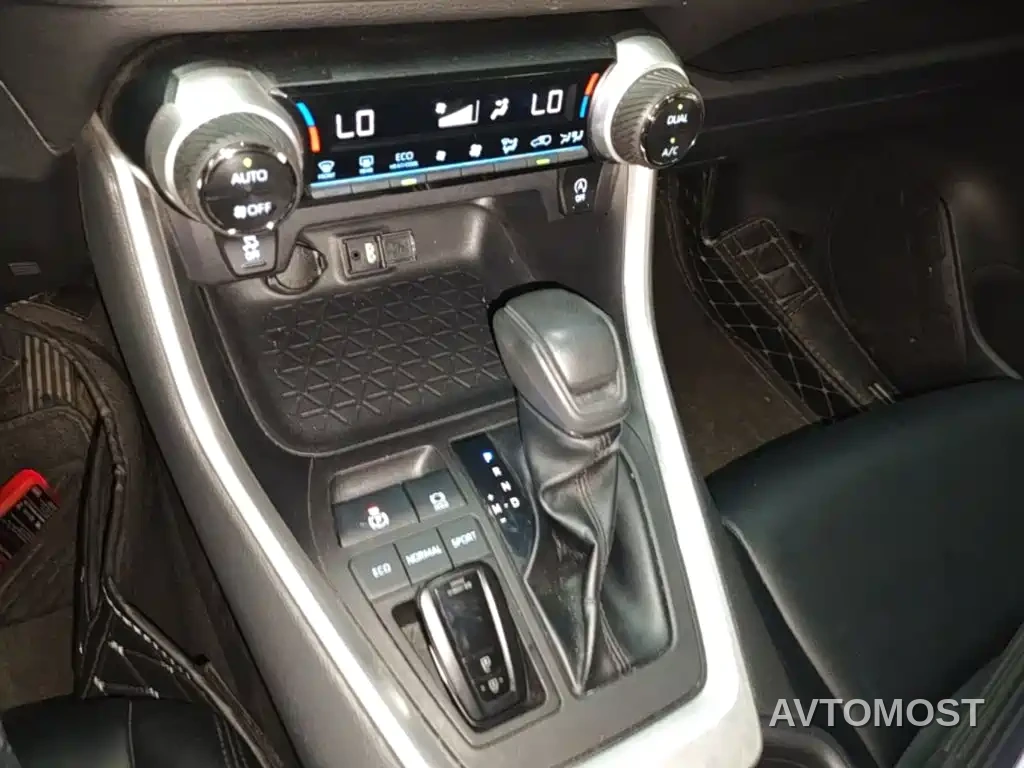 Toyota RAV4 Rongfang 2021 2.0L CVT 2WD Trend — фото 10