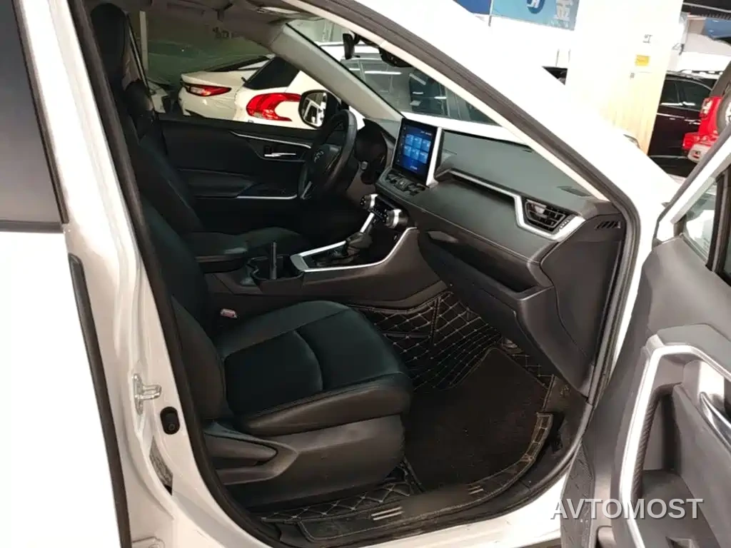 Toyota RAV4 Rongfang 2021 2.0L CVT 2WD Trend — фото 21