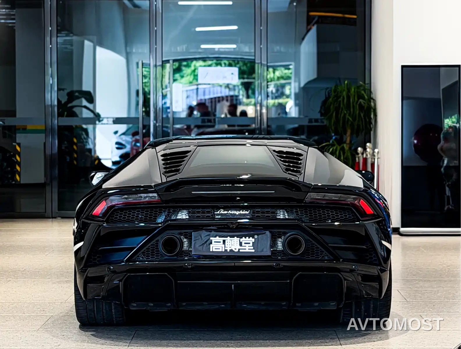 Lamborghini Huracán 2020 Huracán EVO RWD — фото 4