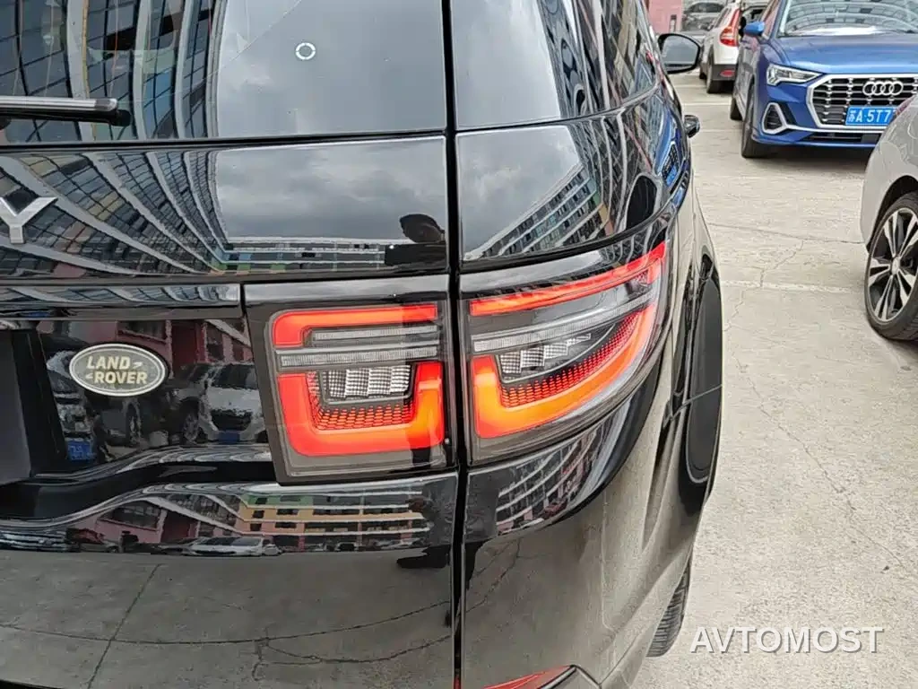 Land Rover Discovery Sport 2022 Model 249PS R-Dynamic S Performance Edition 5-Seater — фото 7