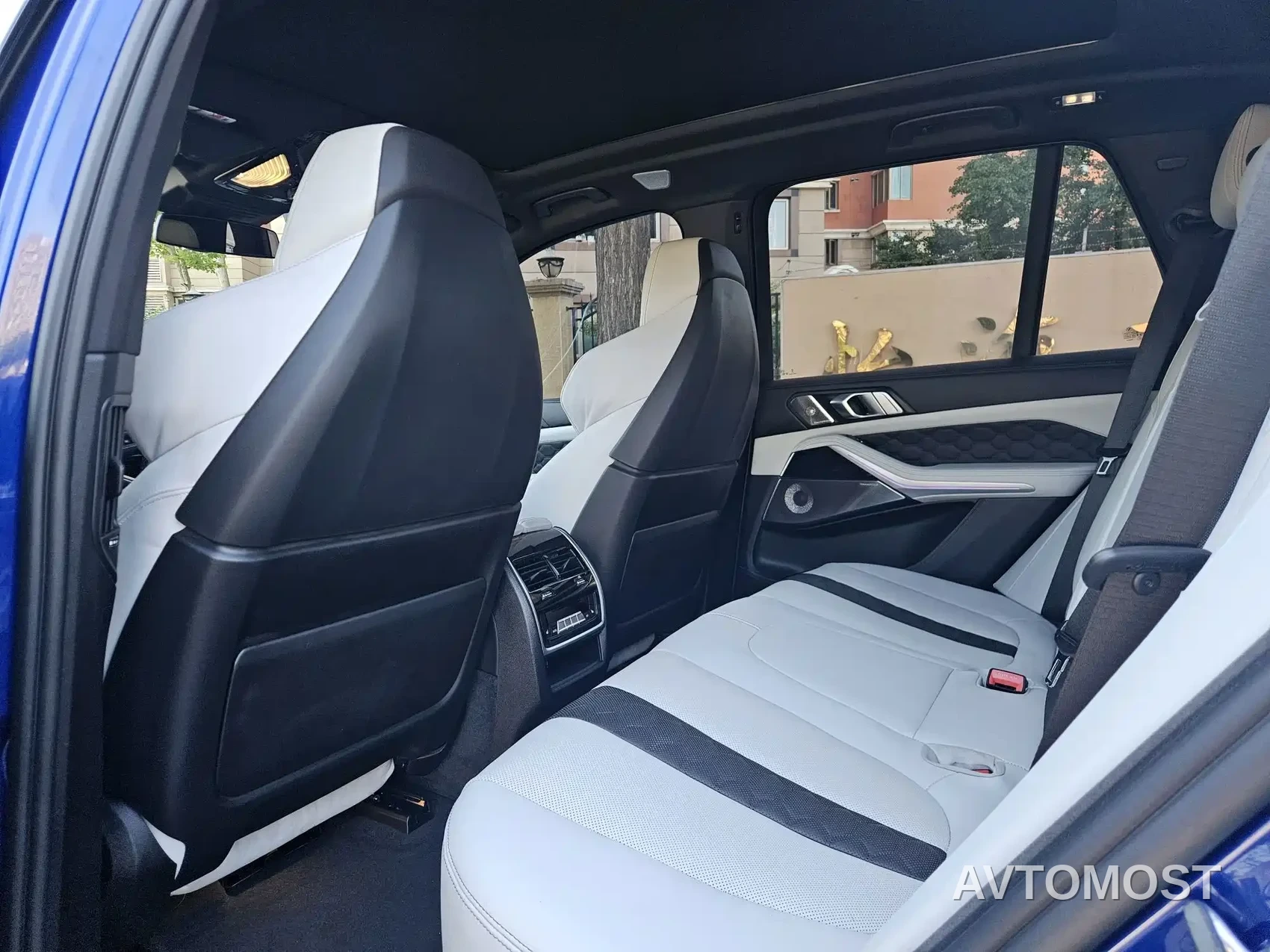 BMW X5 M 2023 Model X5 M Thunder Edition — фото 8