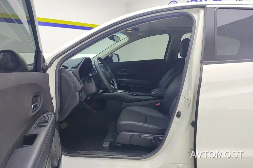 Honda Vezel 2020 1.5L CVT Pioneer — фото 9