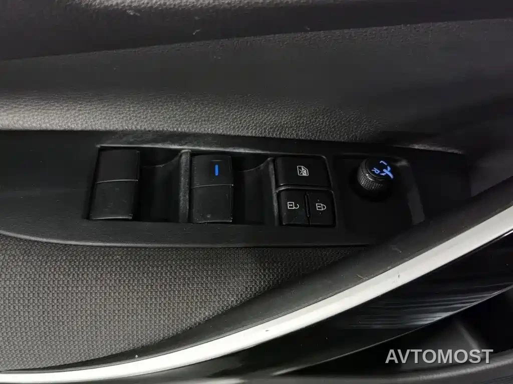 Toyota Corolla 2021 Hybrid 1.8L E-CVT Pioneer Edition — фото 8