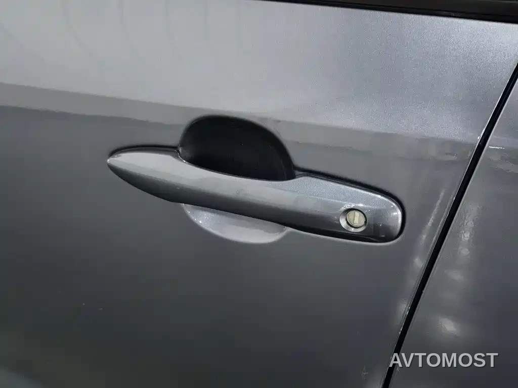 Toyota Corolla 2021 Hybrid 1.8L E-CVT Pioneer Edition — фото 17