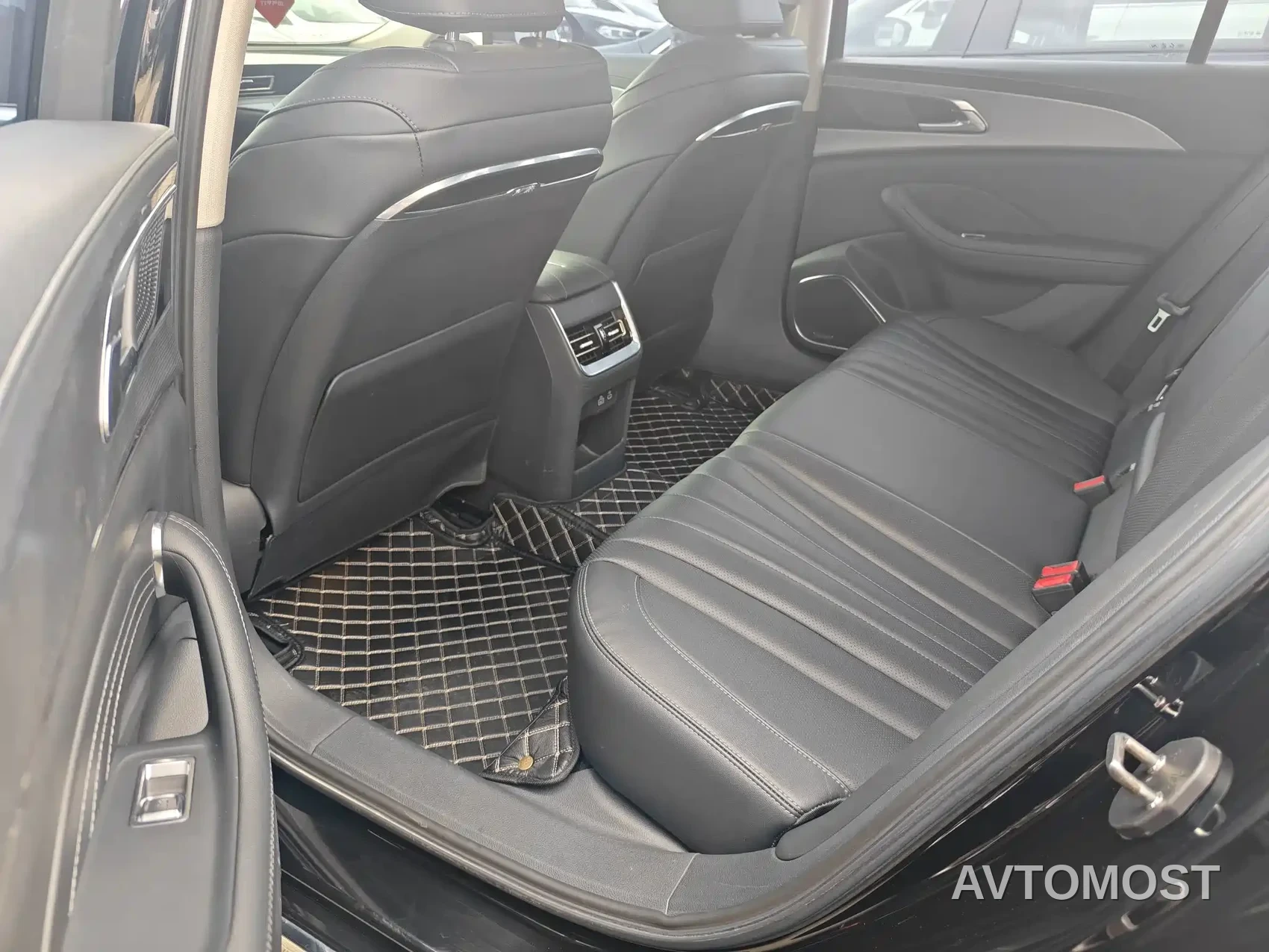 Hongqi H5 2022 Classic 1.5T DCT Flag Rhythm Edition — фото 8