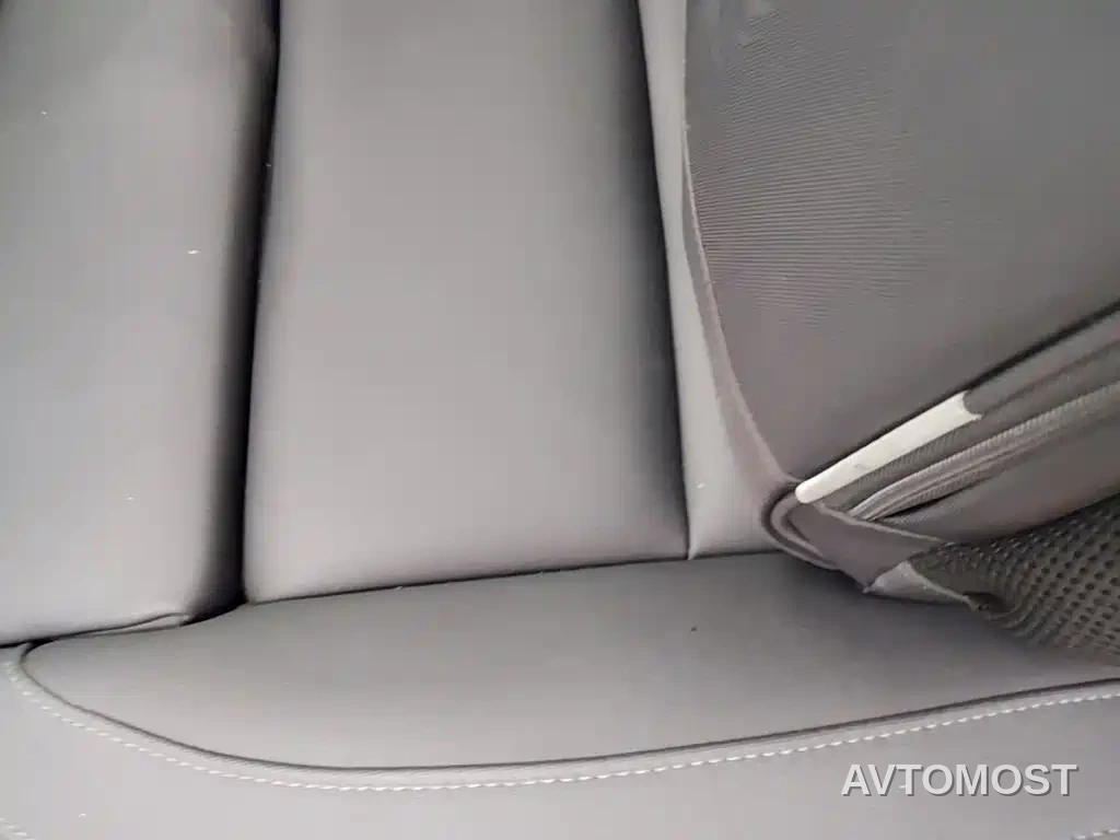 Polestar 4 2024 Dual Motor Long Range PLUS Twin-Star Connected Edition — фото 13