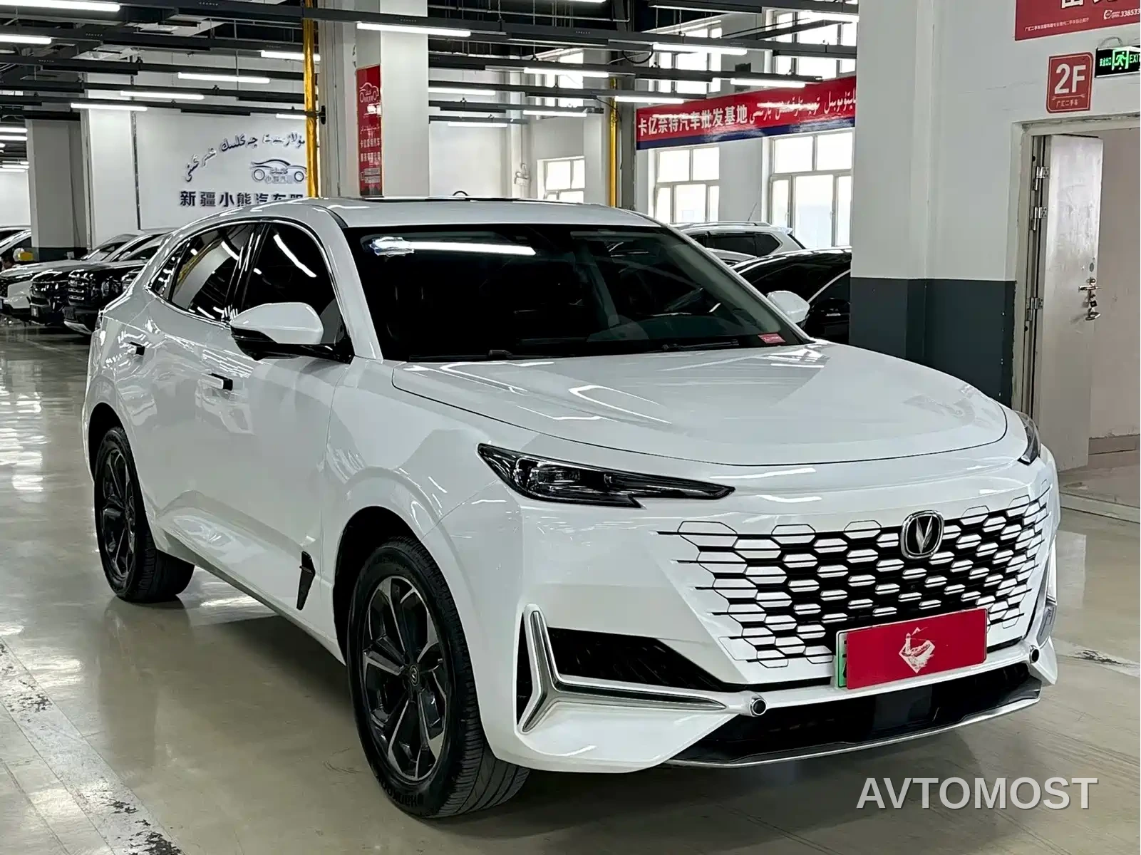 Changan UNI-K iDD 2022 Blue Whale iDD 130km 1.5T Premium — фото 3