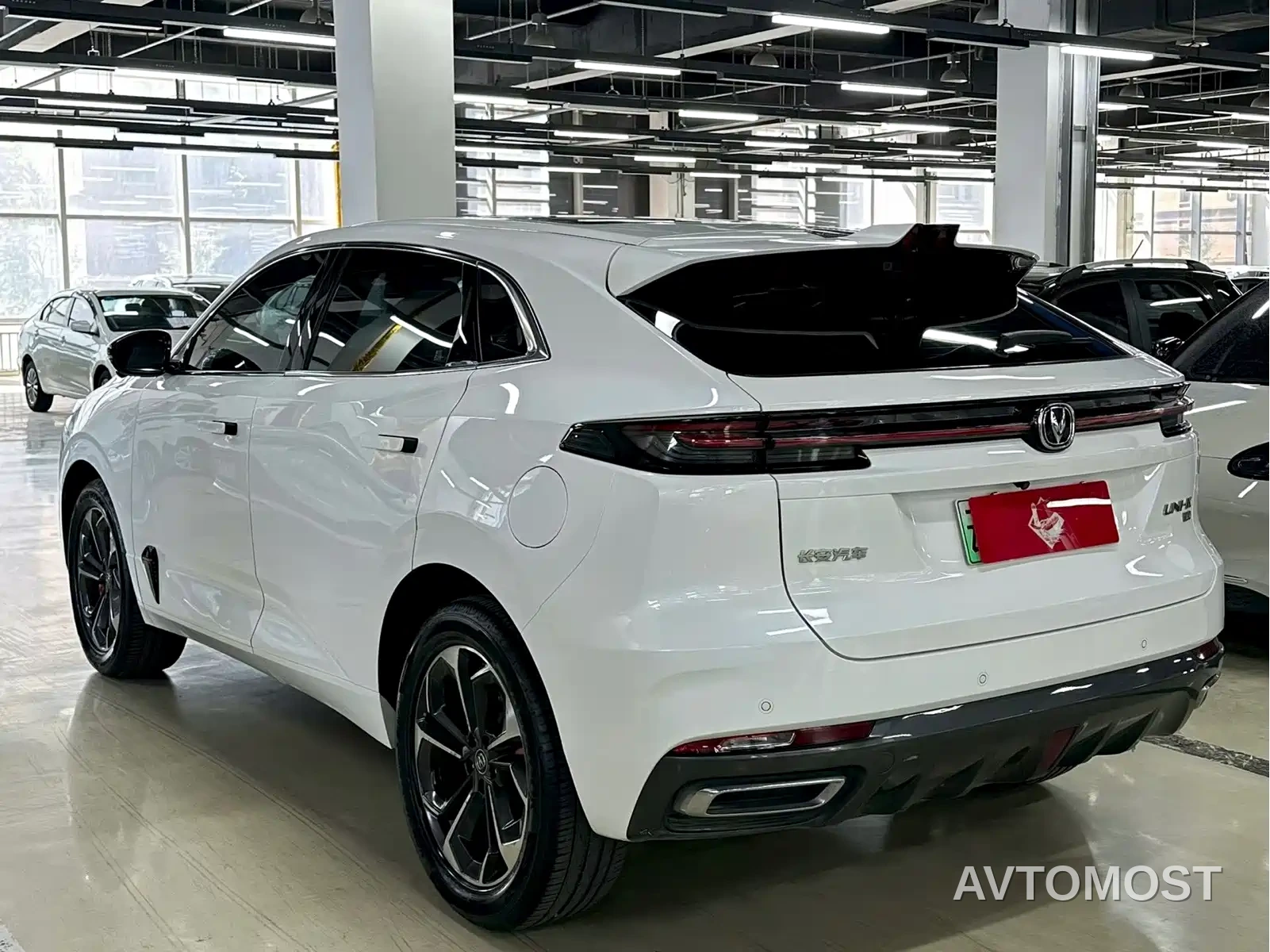 Changan UNI-K iDD 2022 Blue Whale iDD 130km 1.5T Premium — фото 20