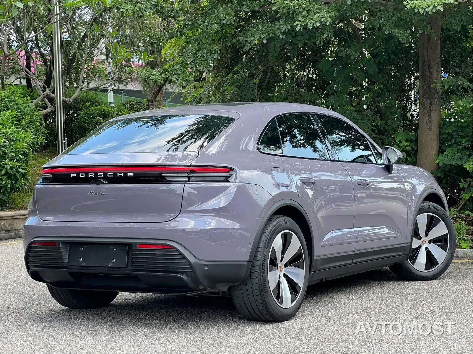 Porsche Macan EV 2024 Macan Long Range — фото 4