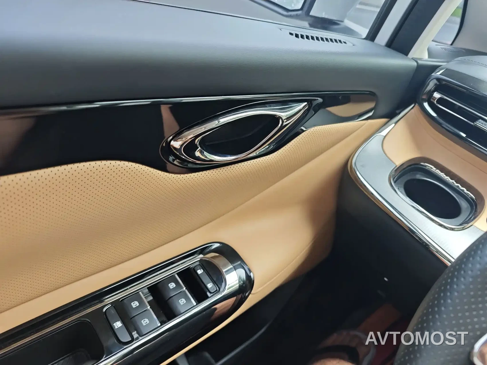 GAC Trumpchi E8 NEV 2025 150km PRO+ — фото 16