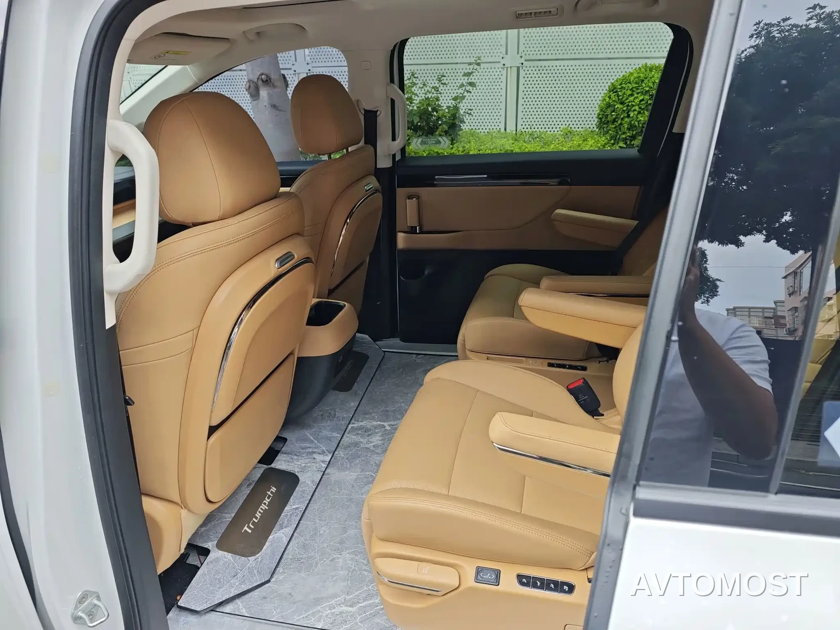 GAC Trumpchi E8 NEV 2025 150km PRO+ — фото 18
