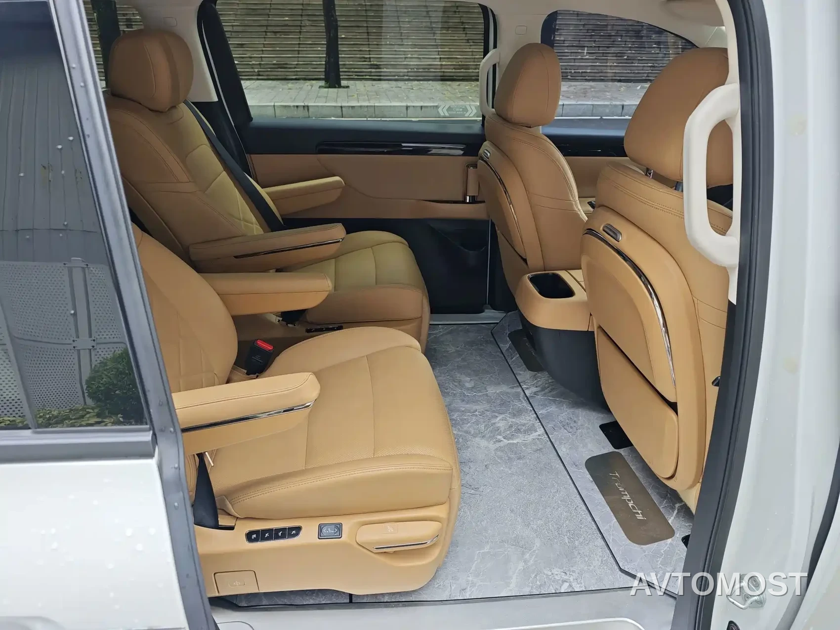 GAC Trumpchi E8 NEV 2025 150km PRO+ — фото 25