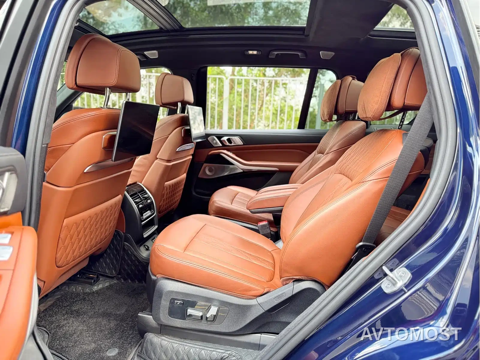 BMW X7 M60i 2023 xDrive M60i — фото 12